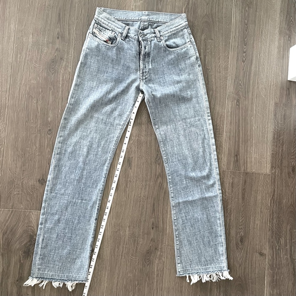 Unisex button fly jeans.